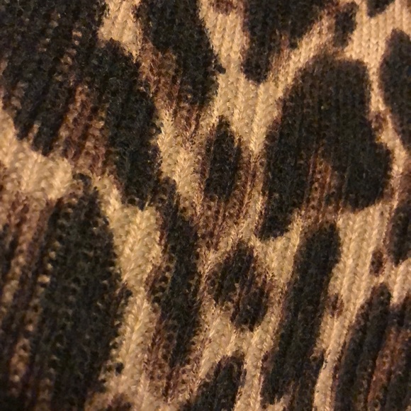NWOT JCrew Cheetah Scarf - Picture 7 of 8